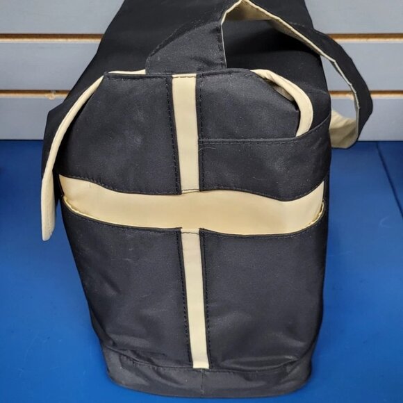 Medela Pump In Style Advanced Breast Pump with Bag & Other Accessories - Picture 12 of 12